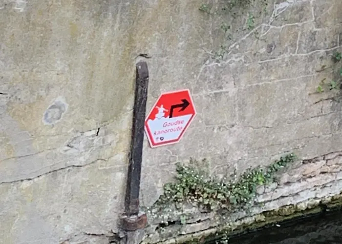 De Verwondering Prive Etage Met 2 Slaapkamers بيت ضيافة 3*